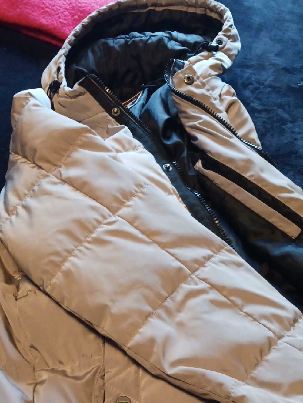 Guess Puffy Coat - Picture 10 of 14